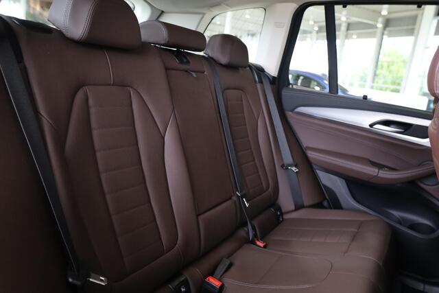 BMW X3 xDrive30e Business Edition Plus | Panoramadak | Elektr. Trekhaak