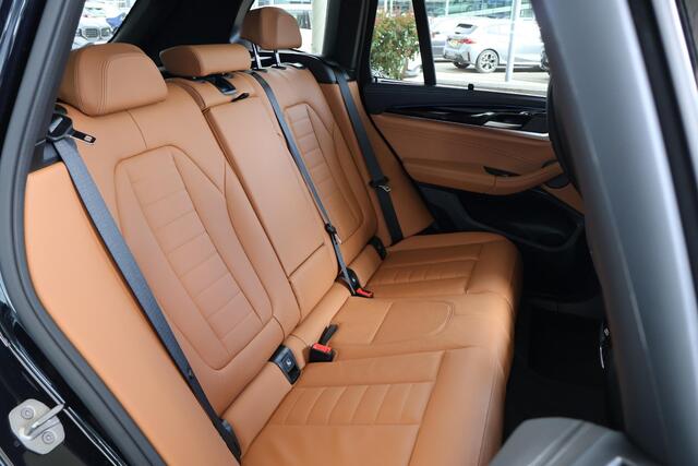 BMW X3 xDrive30e | M Sportpakket | Live Cockpit Professional | Driving Assistant Professional