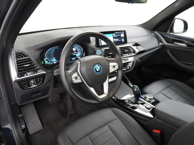 BMW X3 iX3 Executive 80kWhPanoramadak Leer+Verwarmd+Memory Adaptieve LEDApple Carplay Android Auto Trekhaak Pdc Camera DAB Live Cockpit Pro Lmv Elek.Achterklep Regen-Lichtsensor Achteruitrij-assistent 1e Eigenaar Origineel Nederlands Nieuwprijs ¤68.172,-