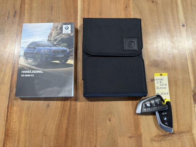 BMW X3 xDrive30i High Executive Edition *M-Sport* Panoramadak / F1 Flippers / Leder / 360 Camera / LED / Stoelverwarming / Navigatie / Cruise / 20'' LMV