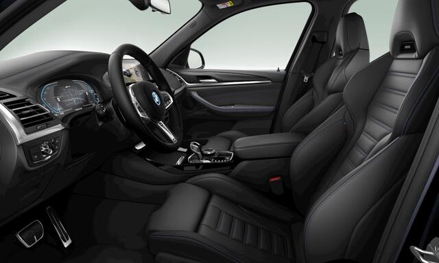 BMW X3 xDrive30e | M-Sport | Live Cockpit | Panorama | M-Stoelen | Memory | Head-Up | Trekhaak | 20"LM | Carbon Zwart