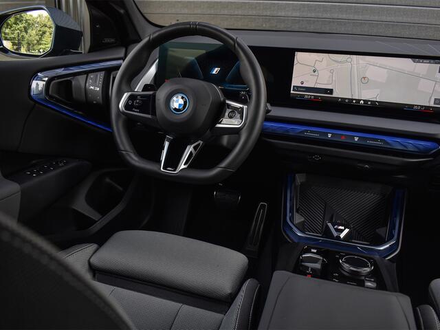 BMW X3 30e xDRIVE M-SPORT | PANORAMADAK | ADAPTIVE SUSPENSION | COMFORT ACCESS | ELEKTR. VERSTELBARE STOELEN | HEAD UP DISPLAY | STOEL- EN STUURVERWARMING |360 CAMERA | ELEKTR. TREKHAAK | AMBIENT SFEER VERLICHTING