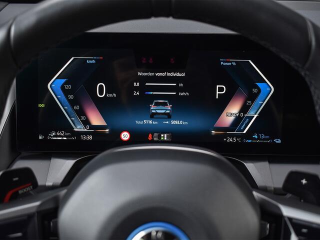 BMW X3 30e xDRIVE M-SPORT | PANORAMADAK | ADAPTIVE SUSPENSION | COMFORT ACCESS | ELEKTR. VERSTELBARE STOELEN | HEAD UP DISPLAY | STOEL- EN STUURVERWARMING |360 CAMERA | ELEKTR. TREKHAAK | AMBIENT SFEER VERLICHTING