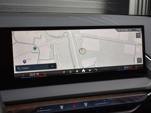 BMW X3 30e xDRIVE M-SPORT | PANORAMADAK | ADAPTIVE SUSPENSION | COMFORT ACCESS | ELEKTR. VERSTELBARE STOELEN | HEAD UP DISPLAY | STOEL- EN STUURVERWARMING |360 CAMERA | ELEKTR. TREKHAAK | AMBIENT SFEER VERLICHTING