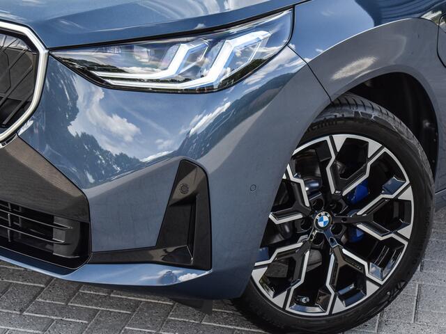 BMW X3 30e xDRIVE M-SPORT | PANORAMADAK | ADAPTIVE SUSPENSION | COMFORT ACCESS | ELEKTR. VERSTELBARE STOELEN | HEAD UP DISPLAY | STOEL- EN STUURVERWARMING |360 CAMERA | ELEKTR. TREKHAAK | AMBIENT SFEER VERLICHTING