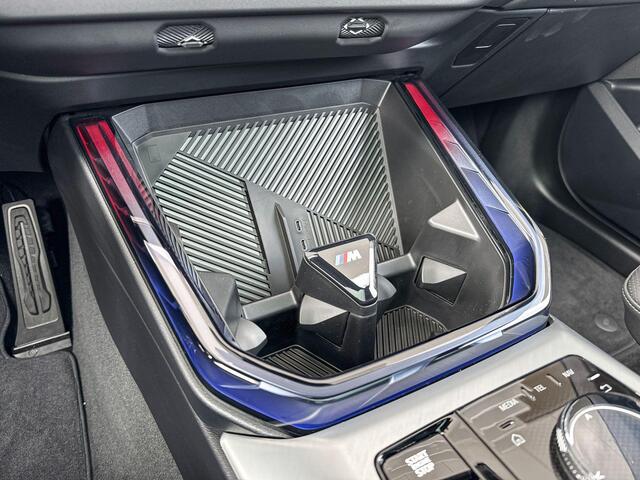 BMW X3 30e xDrive M-Sport Pro / Driving Assistant Professional / Head-Up / Harman Kardon / Stoelventilatie / Adaptieve LED koplampen / Iconic Glow / Adaptief onderstel / Panoramadak / Getinte Ramen / 21 Inch