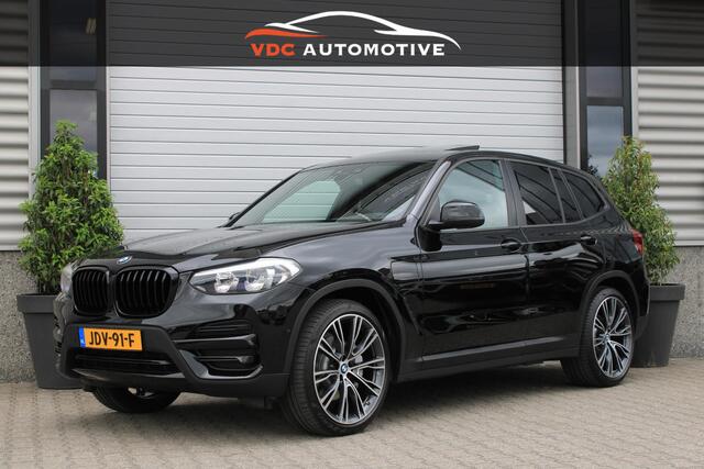 BMW X3 xDrive 30e Pano | 21" | LED | Parkeersensoren | Leder | Dealer Onderhouden | Zonnerollo's | BTW
