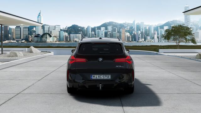 BMW X3 30e xDrive M Sport Automaat / Panoramadak / Trekhaak / Sportstoelen / Stoelventilatie / Comfort Access / Parking Assistant Plus / Adaptieve LED / Stuurverwarming