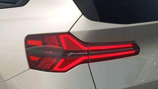 BMW X3 30e xDrive M Sport Automaat / Panoramadak / Trekhaak / Sportstoelen / Comfort Access / Parking Assistant Plus / Adaptieve LED / Stoelventilatie