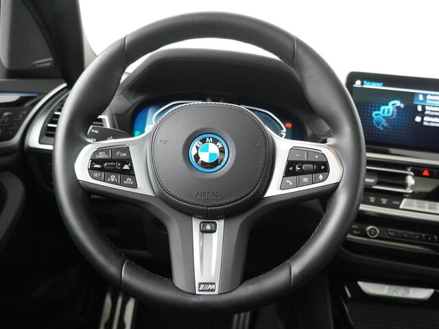 BMW X3 iX3 High Executive 80 kWh | Head-Up | Panoramadak | Trekhaak | Harman Kardon | Adaptive Cruise | Elektrisch bediende stoelen |