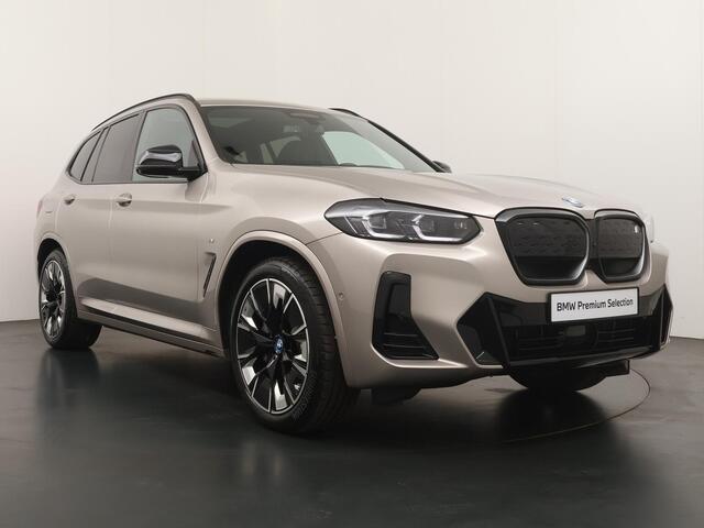 BMW X3 iX3 High Executive 80 kWh | Head-Up | Panoramadak | Trekhaak | Harman Kardon | Adaptive Cruise | Elektrisch bediende stoelen |