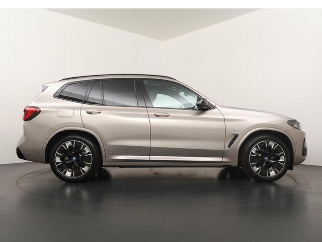 BMW X3 iX3 High Executive 80 kWh | Head-Up | Panoramadak | Trekhaak | Harman Kardon | Adaptive Cruise | Elektrisch bediende stoelen |