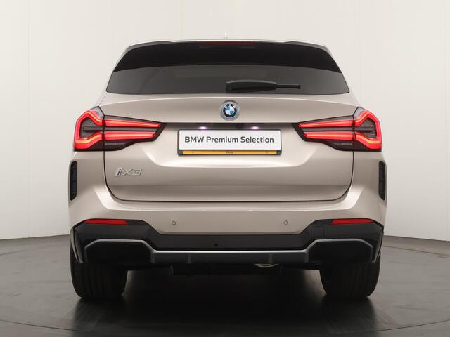 BMW X3 iX3 High Executive 80 kWh | Head-Up | Panoramadak | Trekhaak | Harman Kardon | Adaptive Cruise | Elektrisch bediende stoelen |