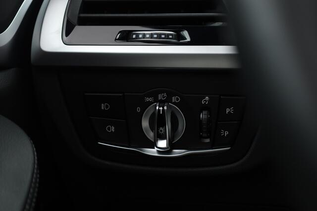 BMW X3 xDrive30i M Sport | Pano | HUD | Adapt. Cruise | Leder | Camera | Trekhaak | 20'' | Keyless