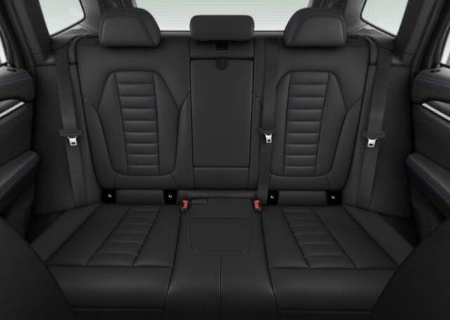 BMW X3 xDrive30e High Executive M Sport - Panoramadak - Head up - Harman Kardon - Parking/Driving Assistant - Active Cruise Control - Ambiance verlichting - Comfort Access - Elektrisch verwarmde voorstoelen -