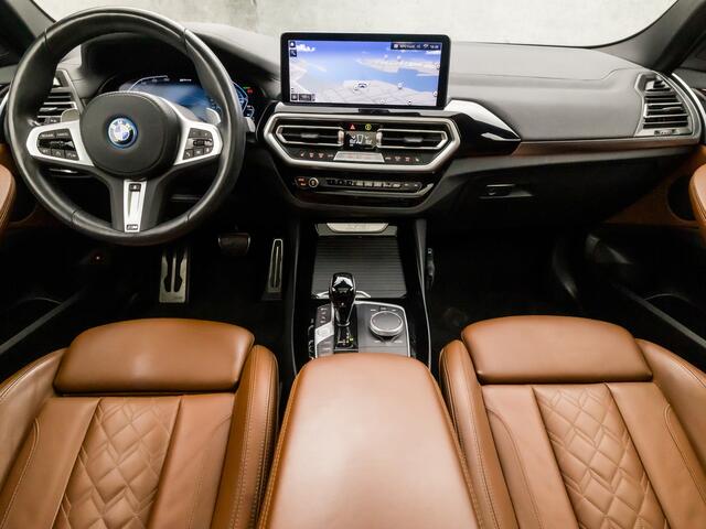BMW X3 xDrive30e M Sport Individual 293Pk Automaat (PANORAMADAK, M PAKKET, GROOT NAVI, LASER KOPLAMPEN, MEMORY SEATS, STUUR/STOELVERWARMING, 360 CAMERA, HEAD-UP DISPLAY, TREKHAAK, GETINT GLAS, NIEUWSTAAT)