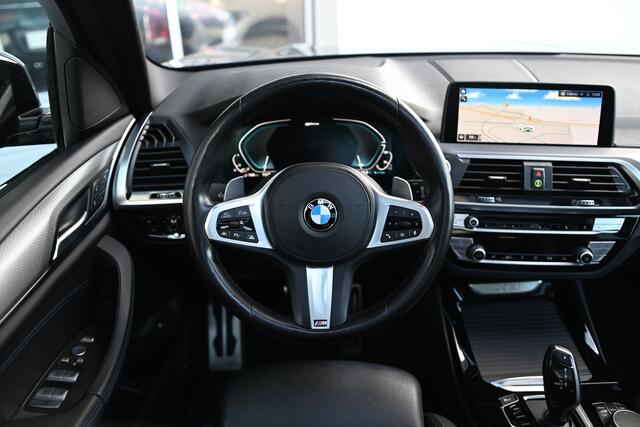 BMW X3 xDrive30e High Executive M Sport Automaat / Panoramadak / Trekhaak / Sportstoelen / Achteruitrijcamera / Adaptieve LED / Stoelverwarming / BMW Live Cockpit Professional