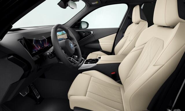 BMW X3 30e xDrive M-Sport Pro | 21 inch | Trekhaak | Panoramadak | Professional Pack | Comfort Pack | Premium Pack