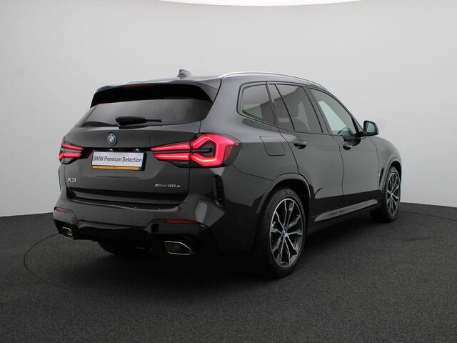 BMW X3 xDrive30e M Sportpakket | Trekhaak | Driving Assistant | Head-Up Display | Harman Kardon | 20"