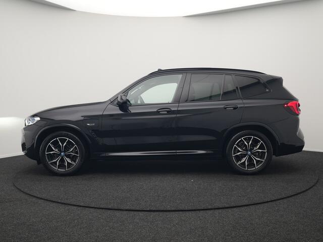 BMW X3 xDrive30e M Sport Plug In Hybrid 293pk Dealer O.H PHEV | Trekhaak Af Fabriek | Panodak | Head Up | Lederen Sportstoelen Memory & Ventilatie | Laser LED | Keyless | Stuur & Stoelen Verwarmd | Apple Carplay | Sfeerverlichting | Cruise Control