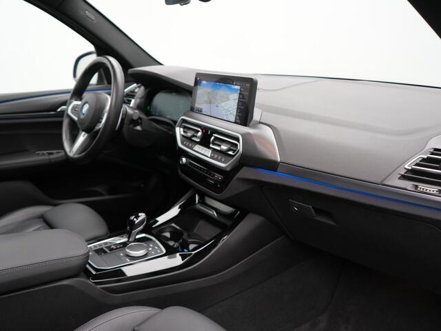BMW X3 xDrive30e M Sport Plug In Hybrid 293pk Dealer O.H PHEV | Trekhaak Af Fabriek | Panodak | Head Up | Lederen Sportstoelen Memory & Ventilatie | Laser LED | Keyless | Stuur & Stoelen Verwarmd | Apple Carplay | Sfeerverlichting | Cruise Control