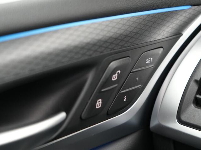 BMW X3 xDrive30e M Sport Plug In Hybrid 293pk Dealer O.H PHEV | Trekhaak Af Fabriek | Panodak | Head Up | Lederen Sportstoelen Memory & Ventilatie | Laser LED | Keyless | Stuur & Stoelen Verwarmd | Apple Carplay | Sfeerverlichting | Cruise Control