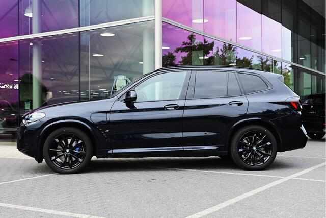 BMW X3 xDrive30e High Executive M Sport Automaat / Panoramadak / Sportstoelen / LED / Parking Assistant Plus / Stoelverwarming / Live Cockpit Professional