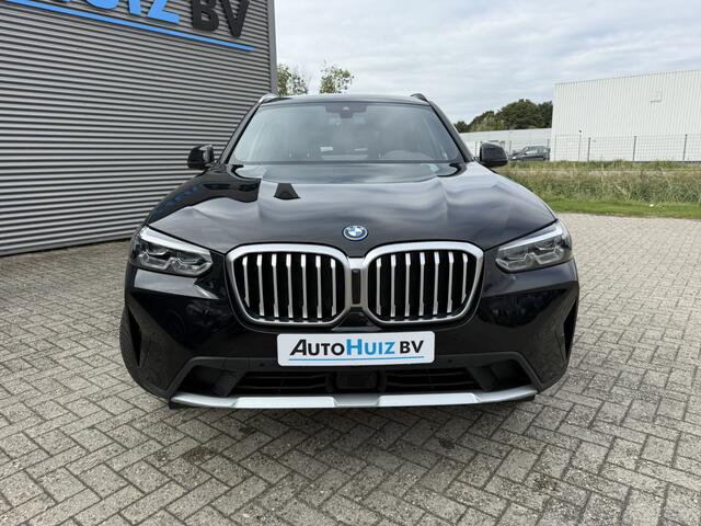 BMW X3 xDrive30e Advantage Trekhaak LED Leder Adaptieve Cruise Control Hifi Pakket DAB Adaptieve Verlichting 19 Inch 93% SOH