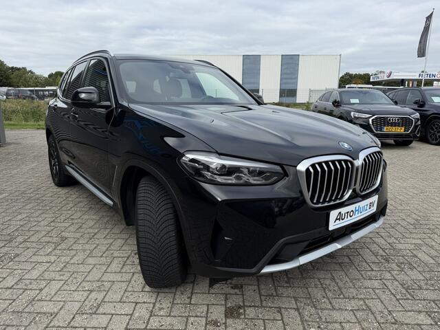 BMW X3 xDrive30e Advantage Trekhaak LED Leder Adaptieve Cruise Control Hifi Pakket DAB Adaptieve Verlichting 19 Inch 93% SOH