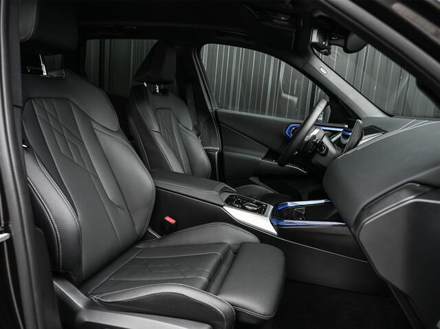 BMW X3 30e xDrive M-SPORT PRO | COMFORT ACCESS | HEAD-UP | ACTIVE CRUISE | LEDER | STOELVERWARMING | STUURWIEL VERWARMING | ELEKR. STOELEN | AMBIANCE INTERIEUR | ADAPTIVE LED | EL. TREKHAAK