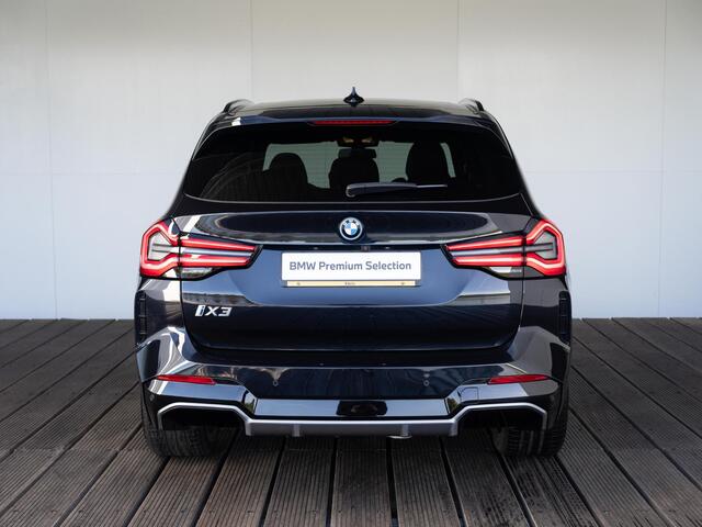 BMW X3 iX3 | High Executive | Parking Assistant Plus | Harman Kardon | Head-Up Display | Comfort Access | Stoelverwarming | 20'' | Trekhaak