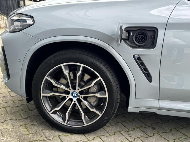BMW X3 xDrive30e 292 PK | M sport | 20 Inch | M Brooklyn Grau | CarPlay