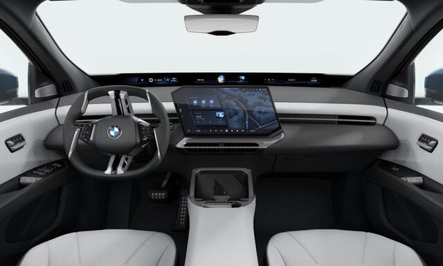 BMW X3 iX3 50e xDrive M Sportpakket | Iconic Glow | Trekhaak | Innovation Pack