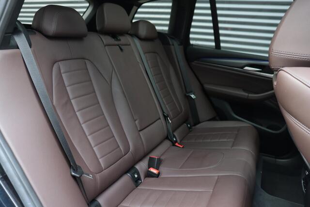BMW X3 xDrive20i | High Executive | M Sportpakket | Panodak | Trekhaak | Hi-Fi | Driving Assistant | Comfort Access | Stuurwielverwarming | 20'' LMV