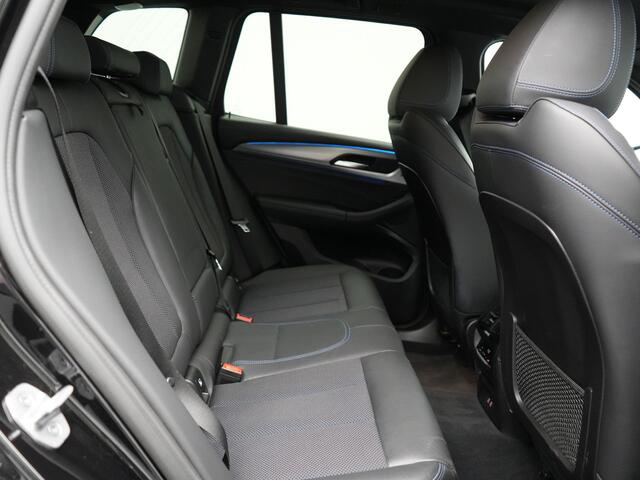 BMW X3 xDrive30e M Sport Plug In Hybrid 293pk Dealer O.H PHEV | Trekhaak Af Fabriek | Head Up | Camera | M Sportstuur | Keyless | Lederen Sportstoelen Verwarmd | Navigatie | Hifi Soundsystem | Blis | 19" L.M | Virtual | DAB |
