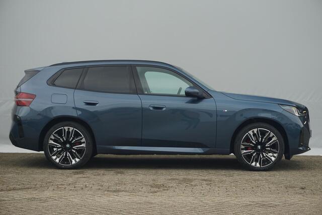 BMW X3 30e xDrive M Sportpakket Pro 21'' / Panoramadak / Trekhaak / Elektrisch Verstelbare Stoelen