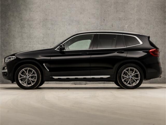BMW X3 xDrive20i High Executive 184Pk Automaat (PANORAMADAK, HEAD-UP DISPLAY, GROOT NAVI, STUUR/STOELVERWARMING, ELEK SPORTSTOELEN, LEDER, ZWART HEMEL, GETINT GLAS, SFEERVERLICHTING, NIEUWSTAAT)