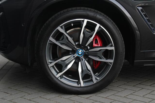 BMW X3 xDrive30e M Sport | Pano | Trekhaak | Leder
