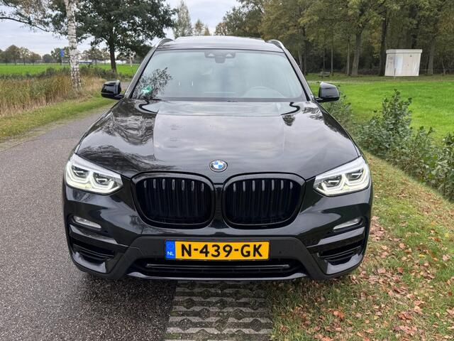 BMW X3 18d SDRIVE / SPORTSTOELEN / PANORAMADAK / TREKHAAK / CARPLAY / 2020
