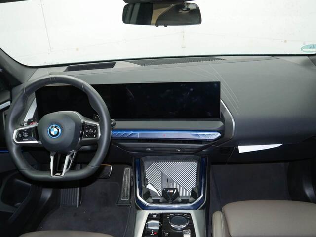 BMW X3 30e xDrive M-Sport | 20" | Driving Assistant Professional | Panorama | Harman Kardon | Trekhaak