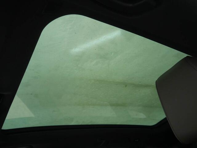 BMW X3 30e xDrive M-Sport | 20" | Driving Assistant Professional | Panorama | Harman Kardon | Trekhaak