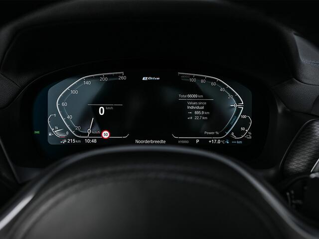 BMW X3 xDrive30e HIGH EXECUTIVE | M-SPORT | PERFORMANCE SEATS | FULL-STYLING | PANORAMADAK | HEAD-UP | HARMAN/KARDON | AMBIANCE INTERIEUR | MEMORY SEATS | CAMERA | COMFORT ACCESS | ACTIVE CRUISE