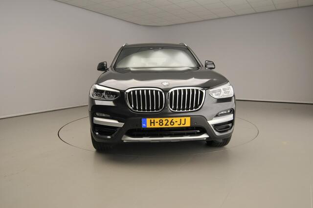BMW X3 xDrive30e X-Line / Leder / Trekhaak / HIFI / Sportstoelen / LED / Park assist / Alu wielen 19 inch