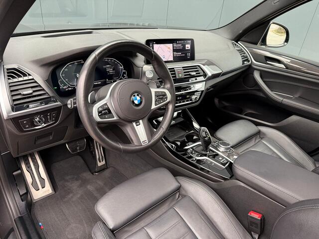 BMW X3 xDrive30e M-sport / pano / memory seats / carbon