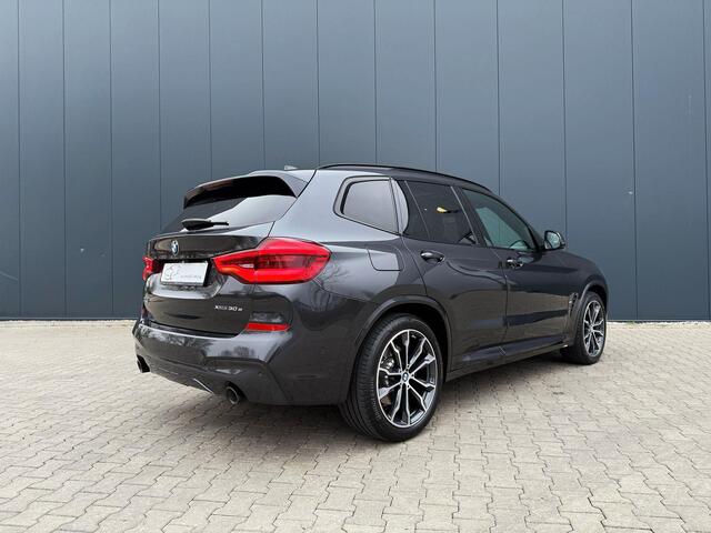 BMW X3 xDrive30e M-sport / pano / memory seats / carbon