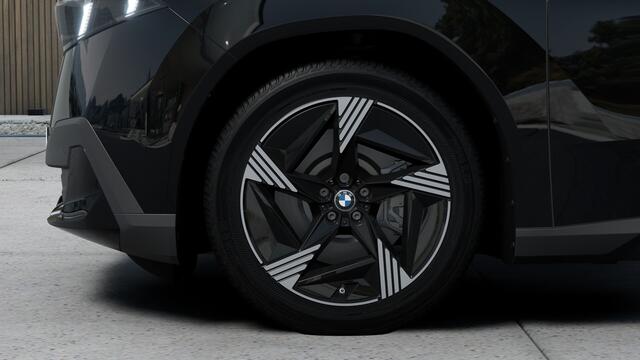 BMW X3 iX3 50 xDrive / Stoelverwarming / Driving Assistant Plus