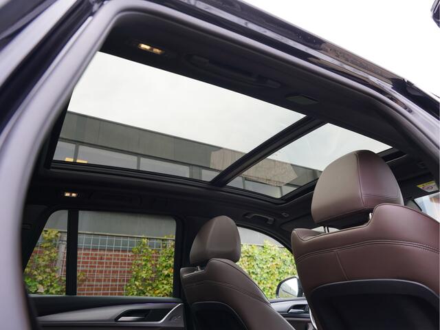BMW X3 xDrive20i High Executive | Panodak | Leer | AmbiantLight | HeadsUp