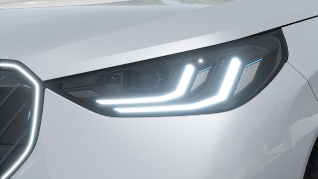 BMW X3 30e xDrive M Sport Automaat / Panoramadak / Trekhaak / Sportstoelen / Adaptief onderstel / Parking Assistant Professional / Comfort Access / Harman Kardon