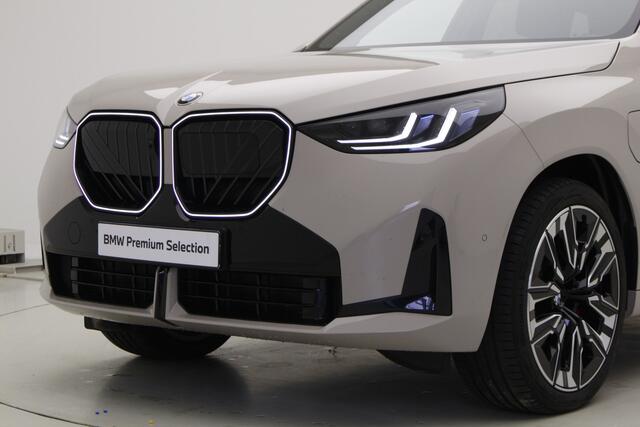 BMW X3 30e xDrive M-Sport Pro| Trekhaak | Panorama | Driving Ass. Plus Nu voor 75.895,-