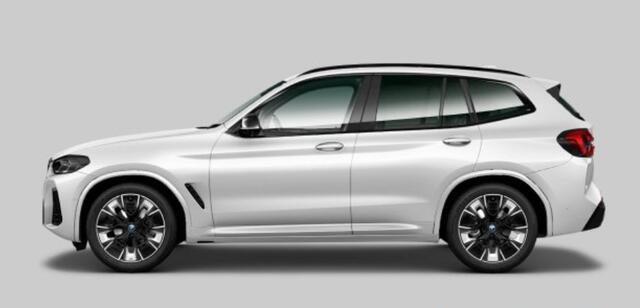 BMW X3 iX3 High Executive 80 kWh Head up - Comfort Access - Parking Assistant Plus - Driving Assistant Professional - Getinte/Geluiddempende Ruiten - Harman Kardon - Elektrisch verwarmde voorstoelen - Sportstoelen -